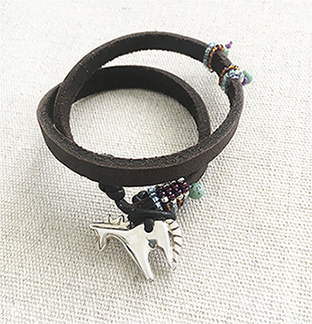 hoofbeat horse bracelet